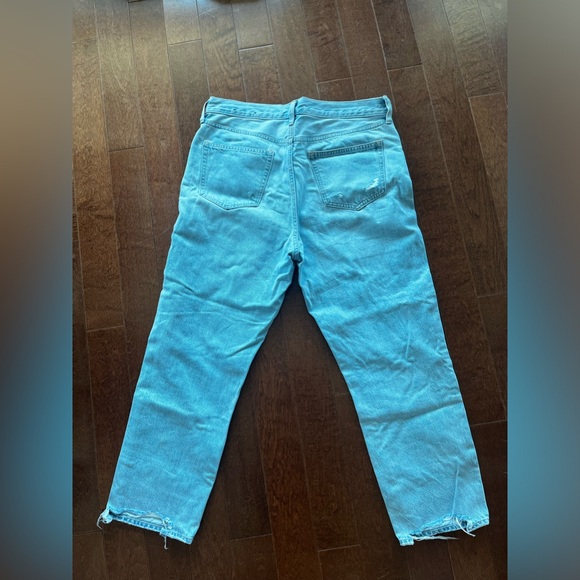 Gap women’s boyfriend jeans - Picture 2 of 3